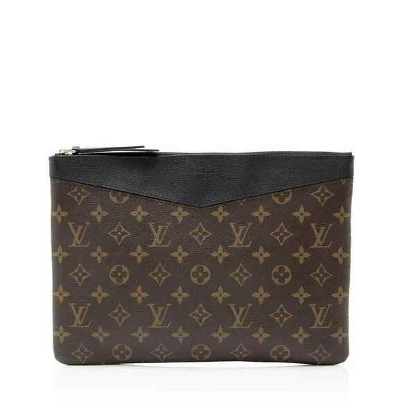 Louis Vuitton Monogram Canvas Daily Pouch - Picture 1 of 11